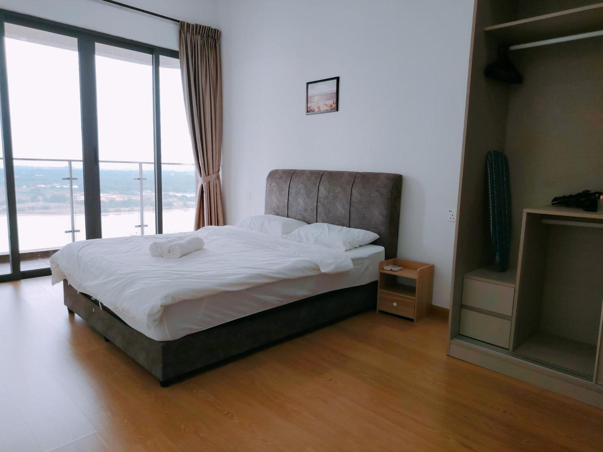 Danga Bay Seaview Johor Bahru By One 9 Place מראה חיצוני תמונה