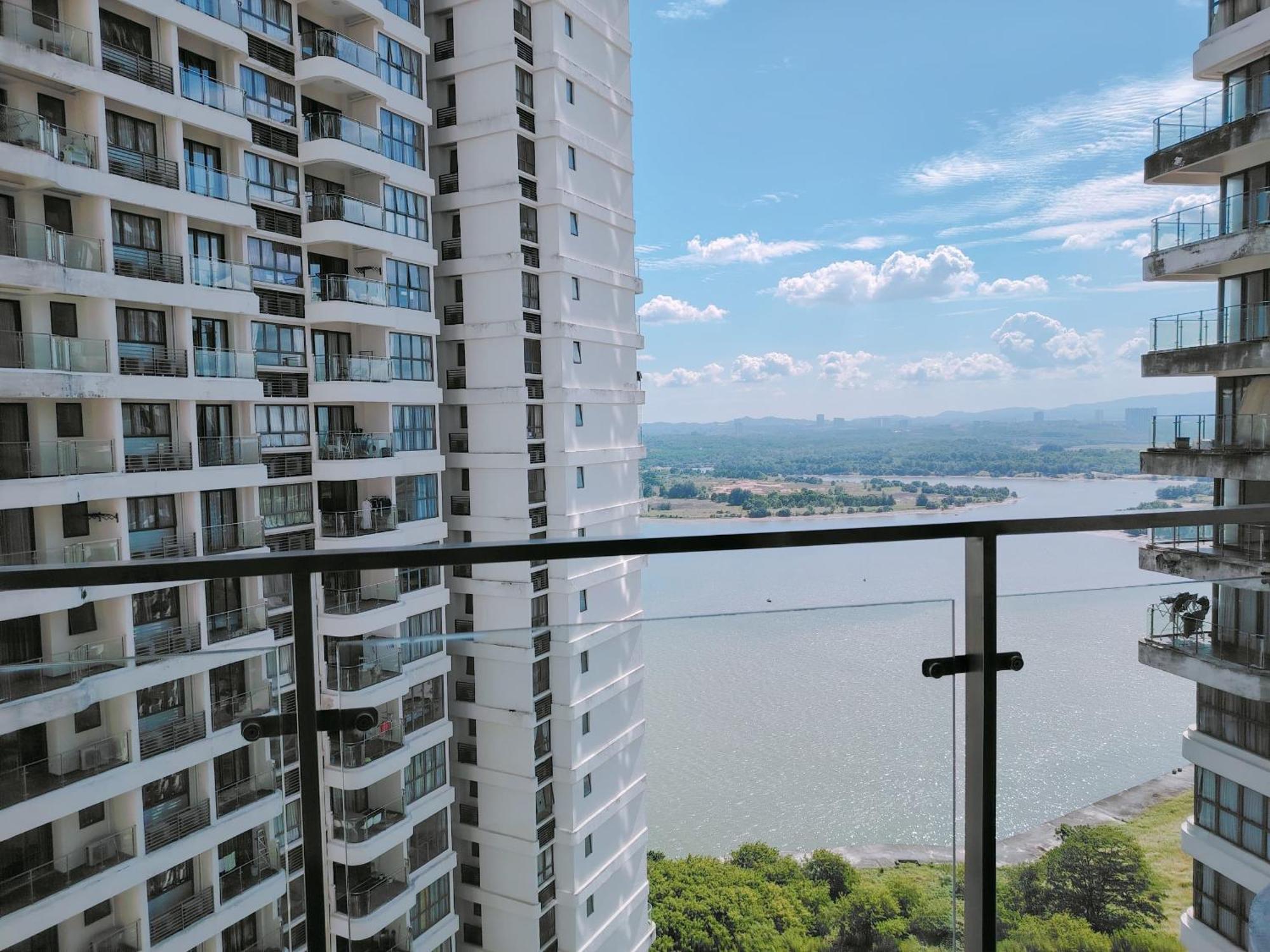 Danga Bay Seaview Johor Bahru By One 9 Place מראה חיצוני תמונה